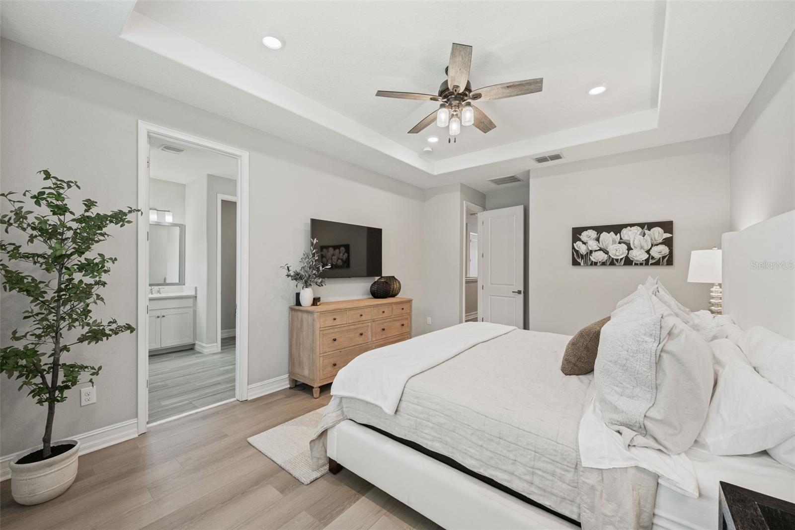 4962 SAN MARTINO DR — photo 37
