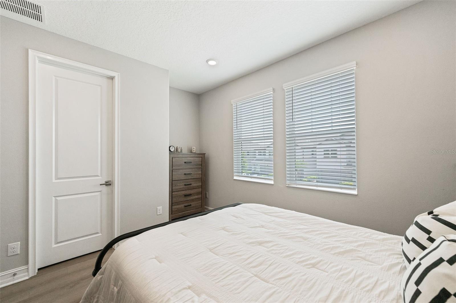 4962 SAN MARTINO DR — photo 54