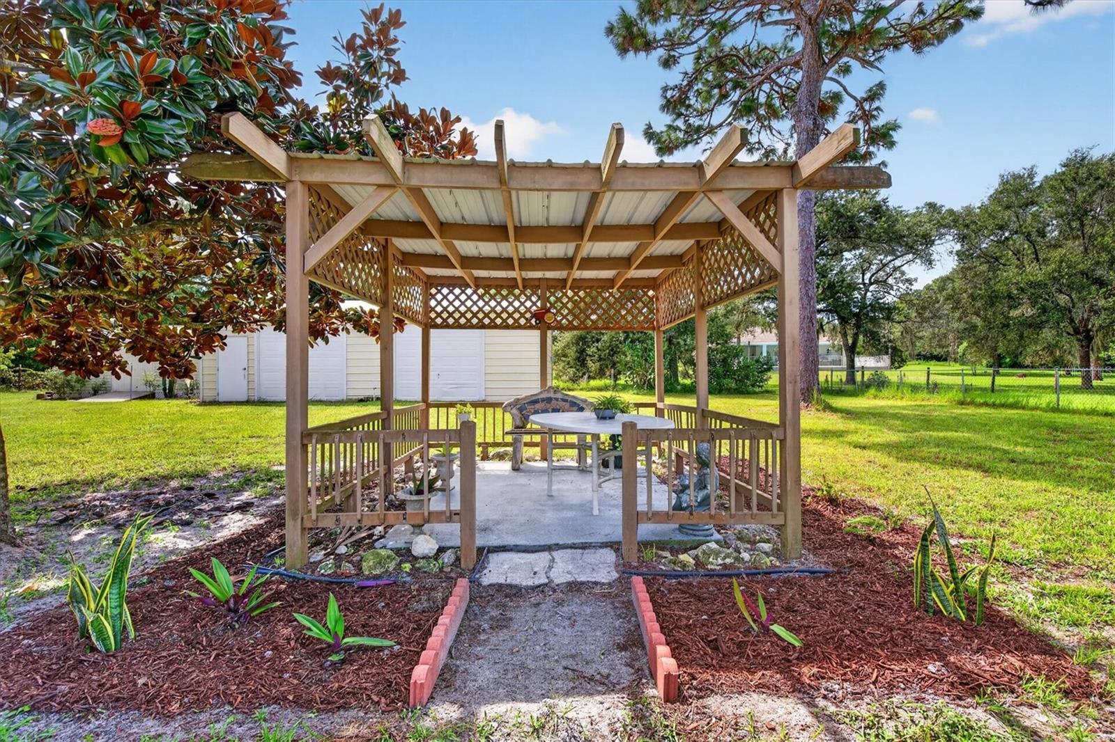 9412 GROUSE WAY — photo 45