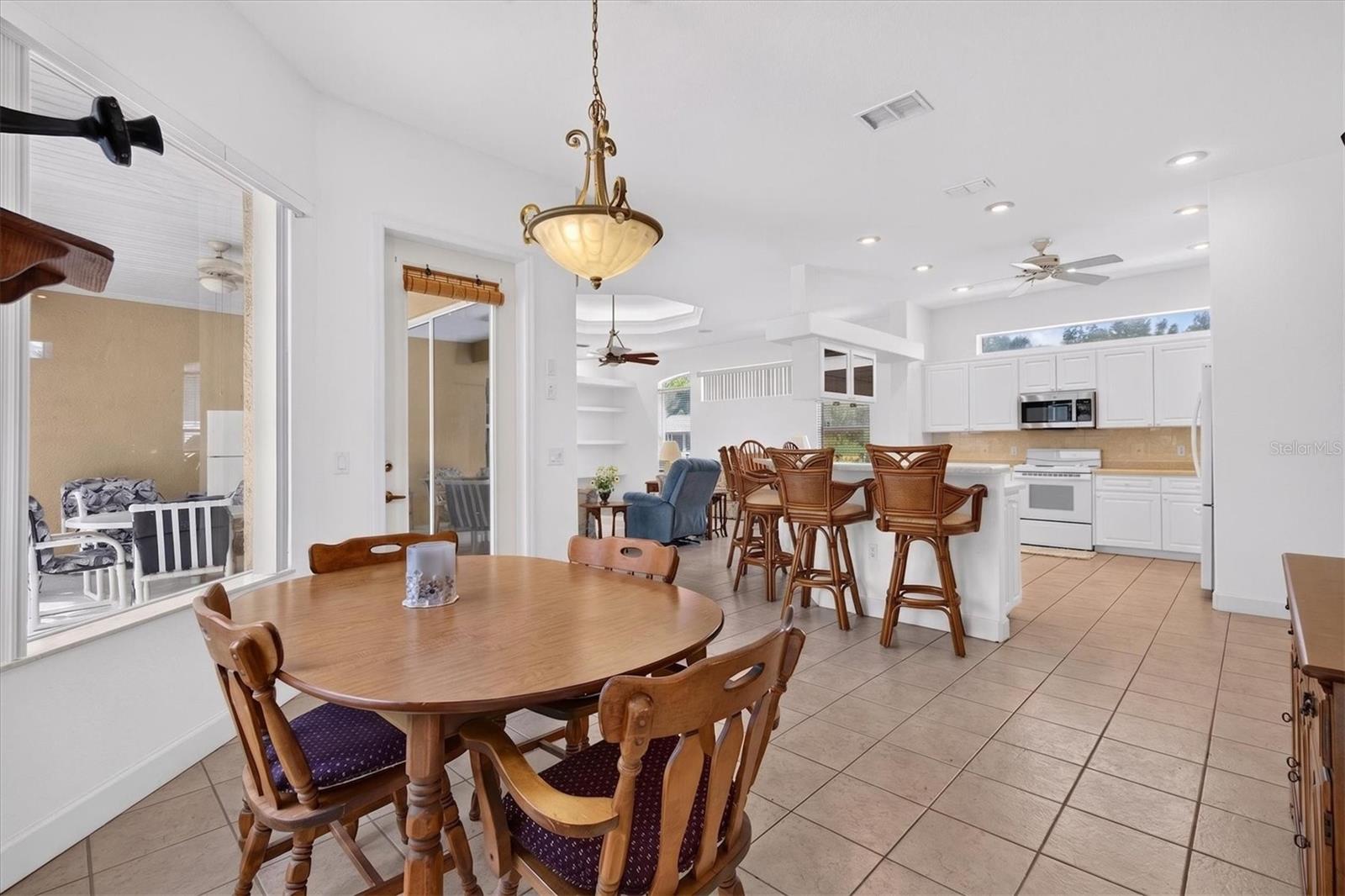 9412 GROUSE WAY — photo 8