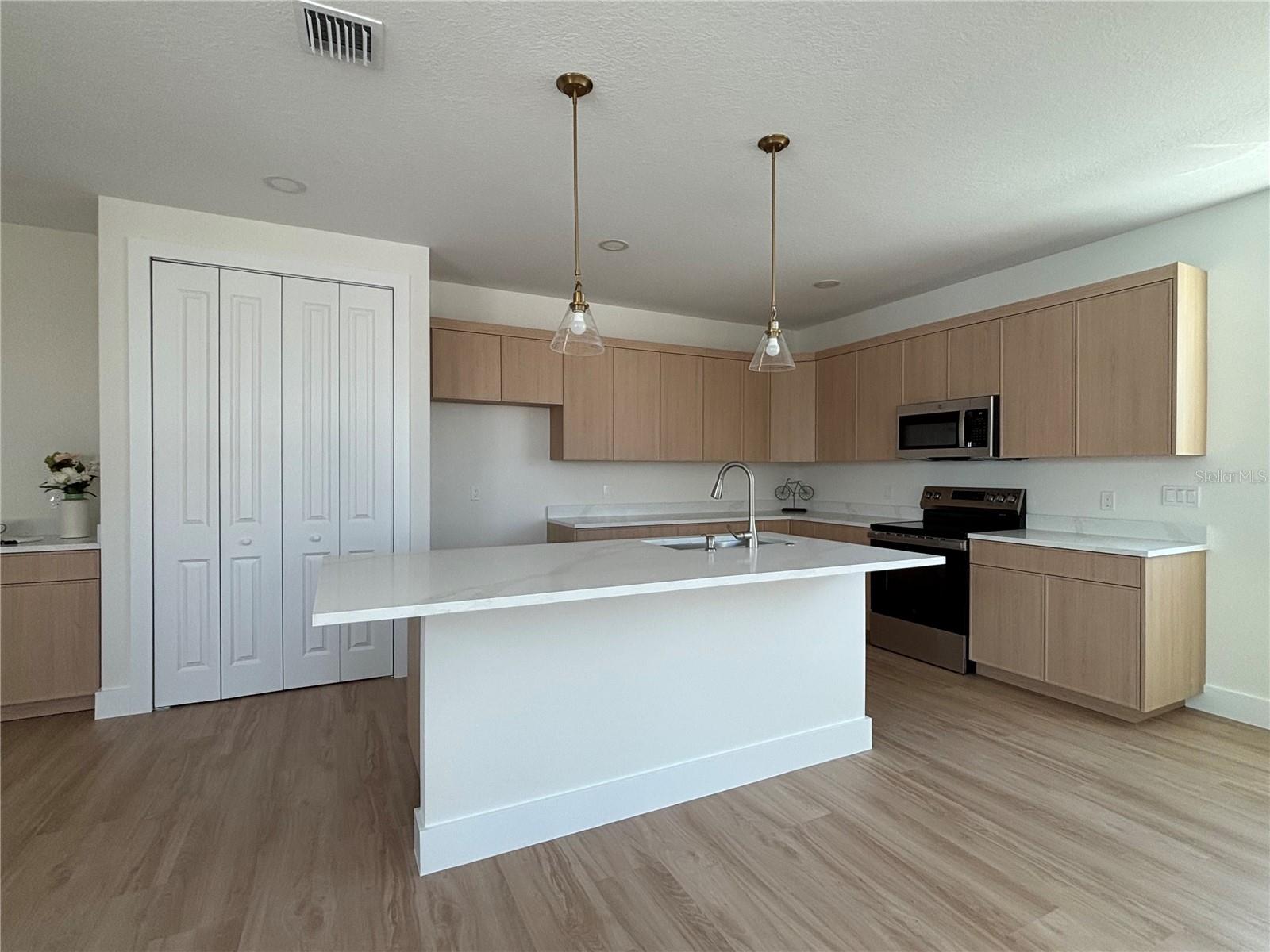709 GULF BLVD — photo 4