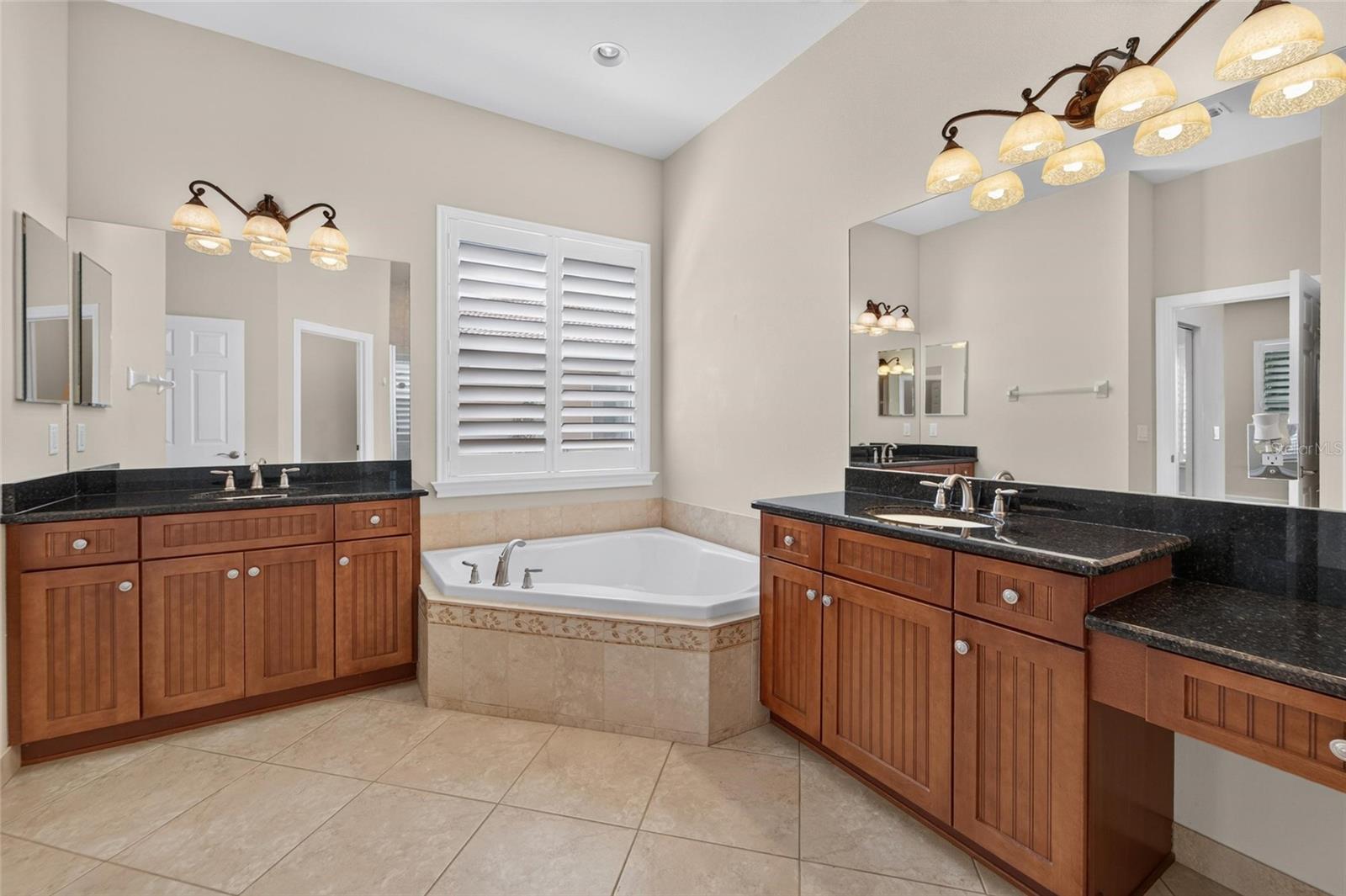 4904 ROCK ISLAND CT — photo 22