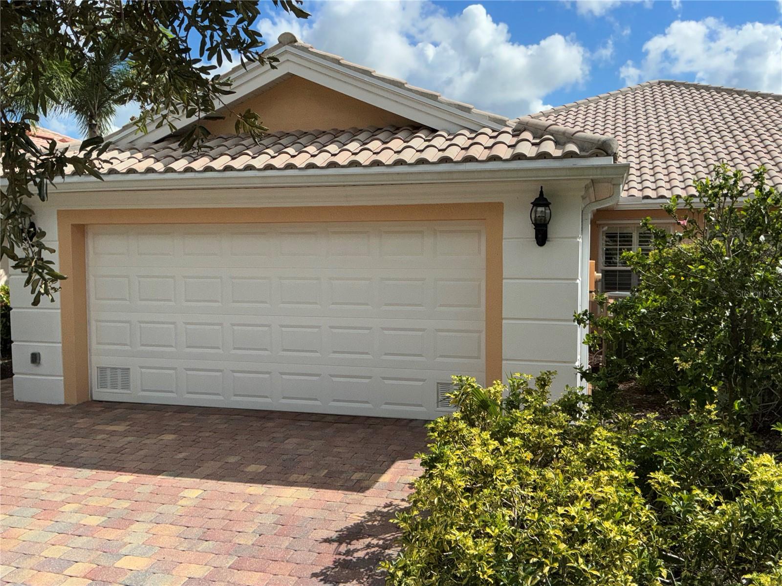 11616 GARESSIO LN — photo 2