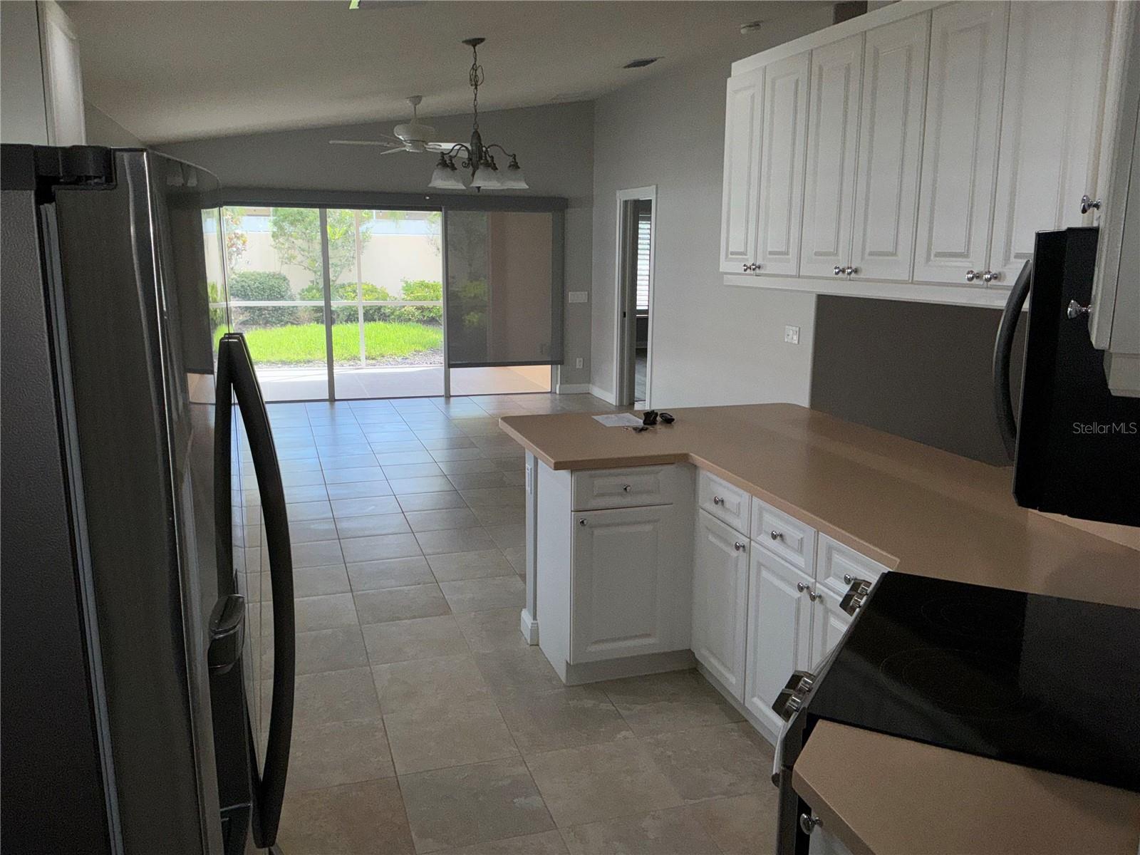11616 GARESSIO LN — photo 10