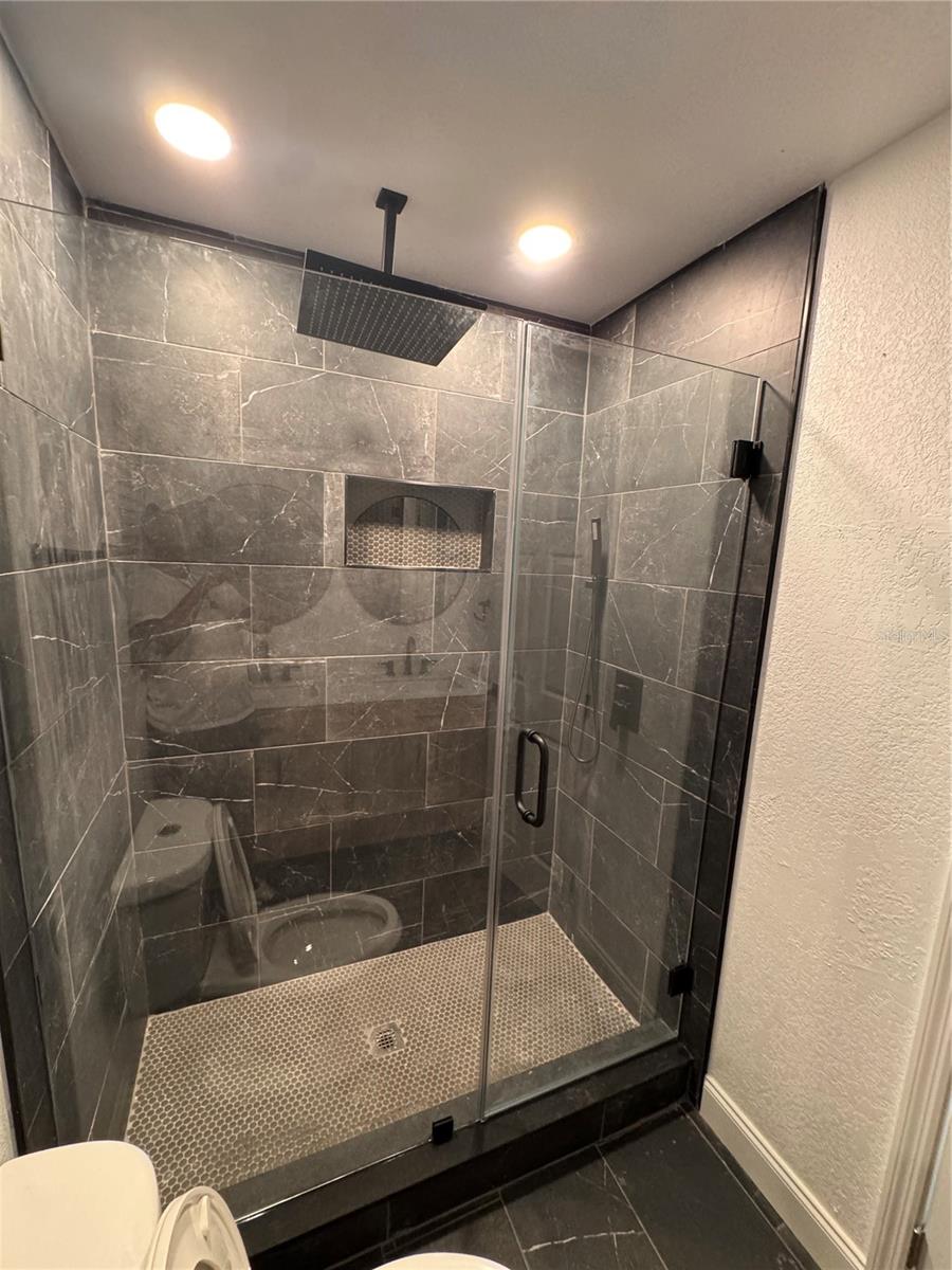 2548 LANGDON AVE S — photo 4