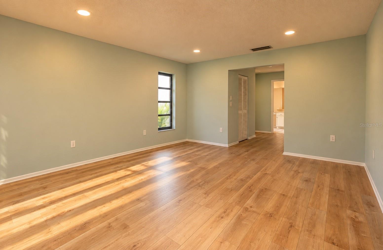 3721 ASTER DR — photo 10