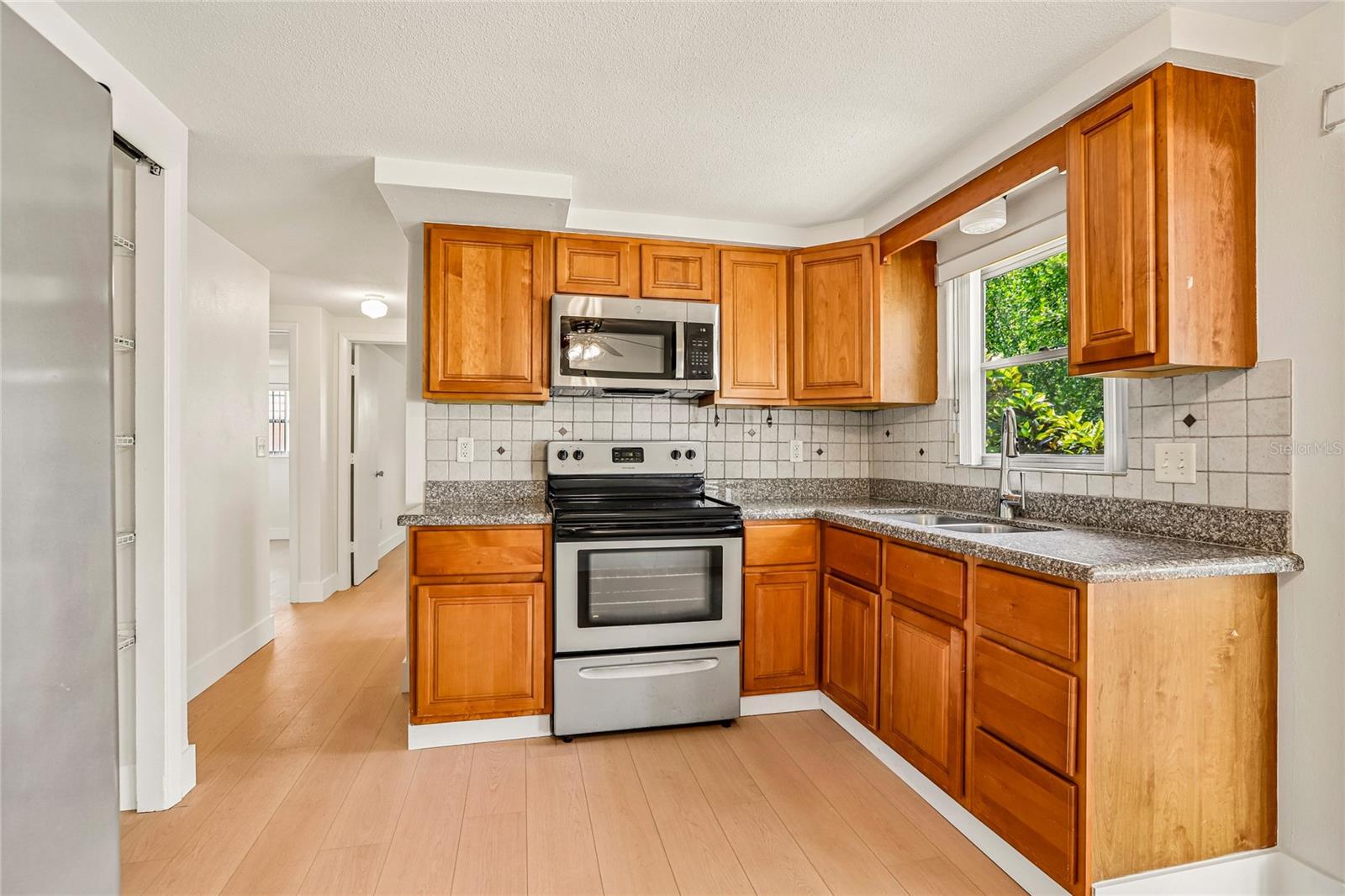1535 SENTINEL ST — photo 10