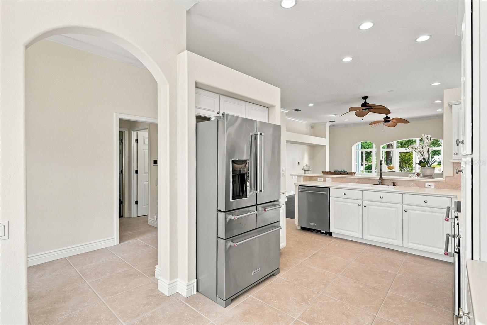 10209 SILVERADO CIR — photo 12