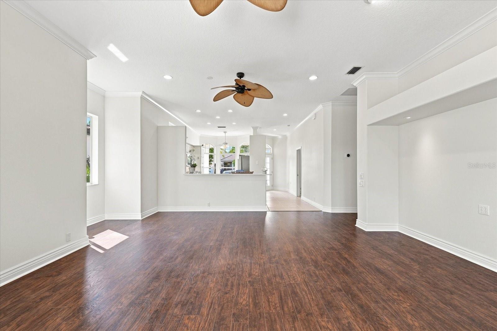 10209 SILVERADO CIR — photo 20
