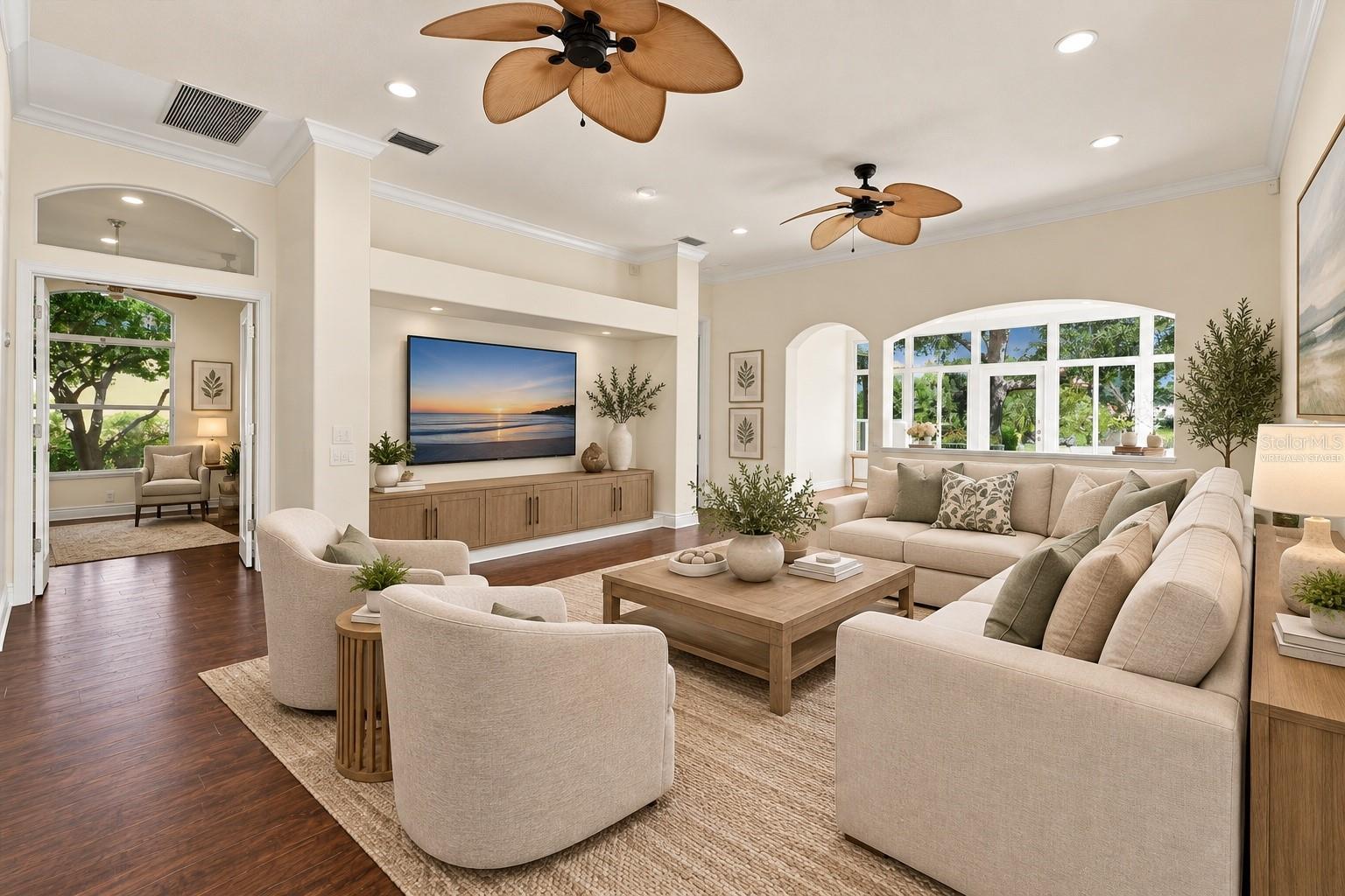 10209 SILVERADO CIR — photo 4