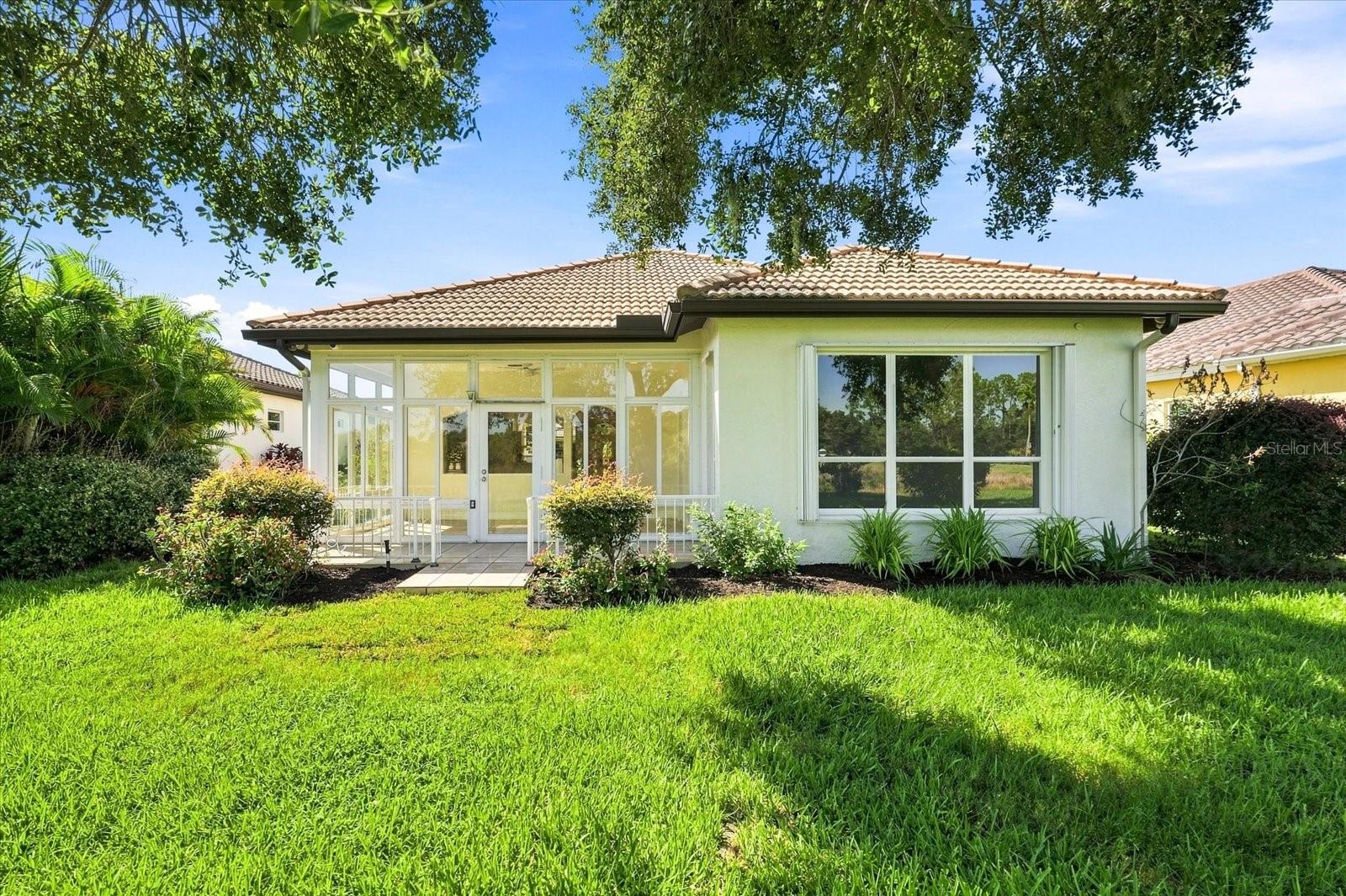 10209 SILVERADO CIR — photo 40