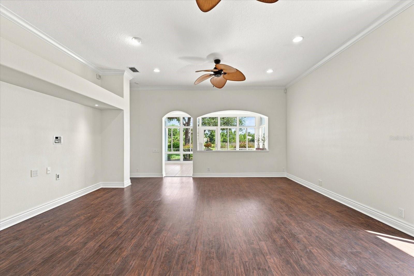10209 SILVERADO CIR — photo 16