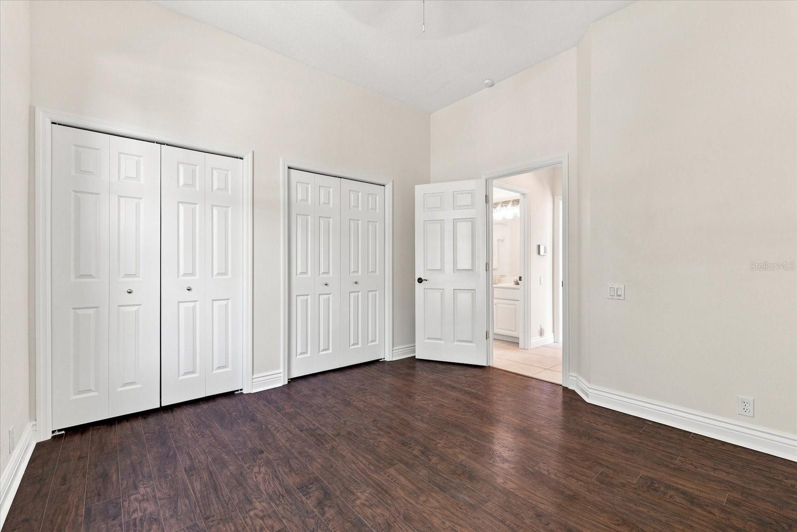 10209 SILVERADO CIR — photo 35