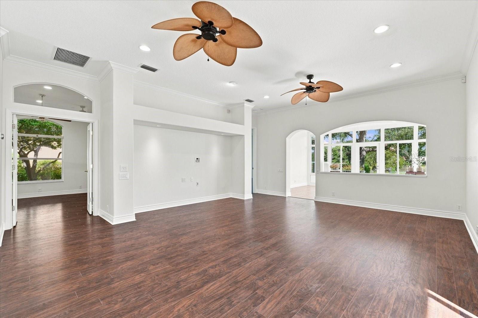 10209 SILVERADO CIR — photo 17