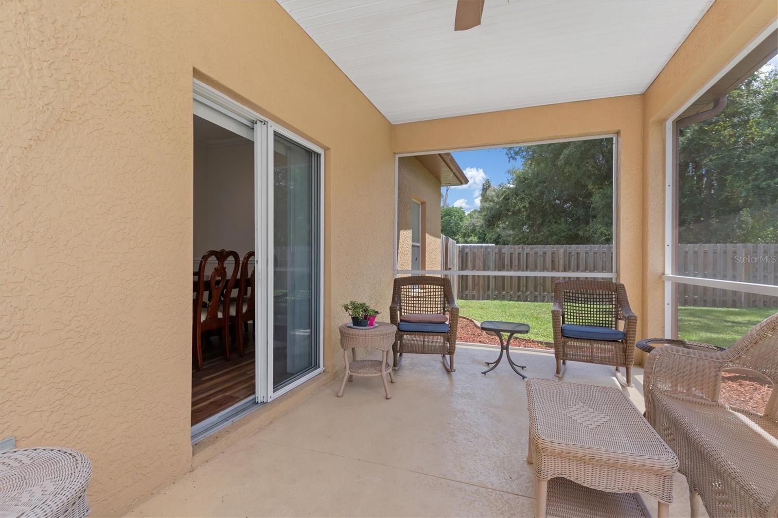 4131 MAGENTA AVE — photo 24