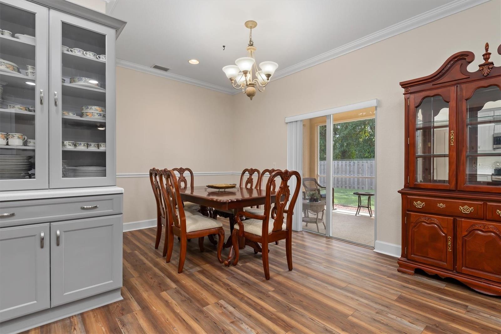 4131 MAGENTA AVE — photo 13