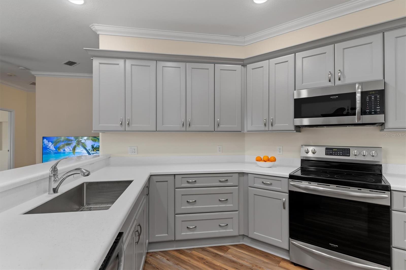 4131 MAGENTA AVE — photo 10