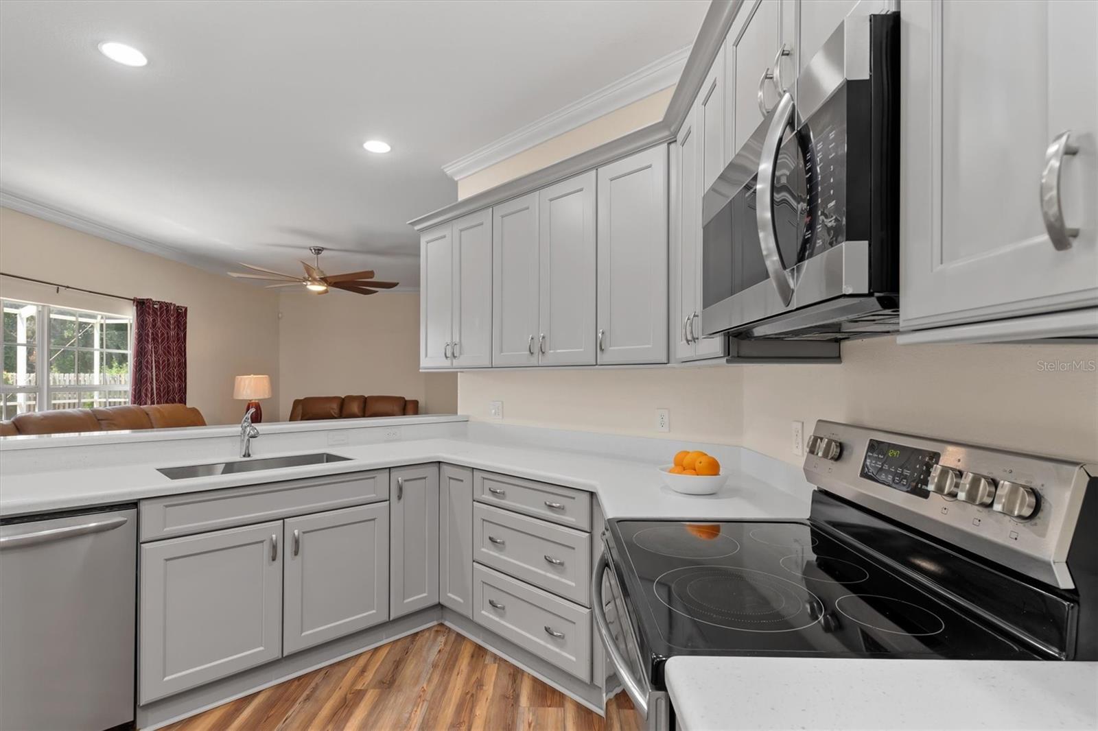 4131 MAGENTA AVE — photo 11