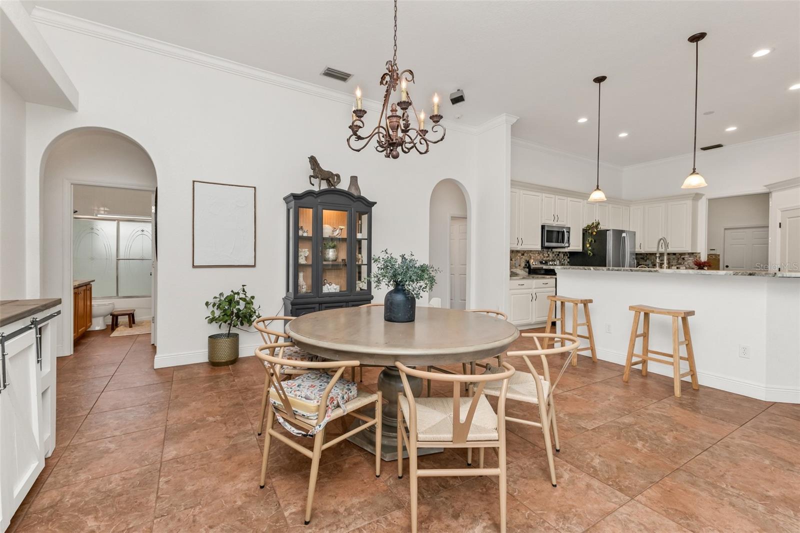 3605 TROPICAIRE BLVD — photo 40