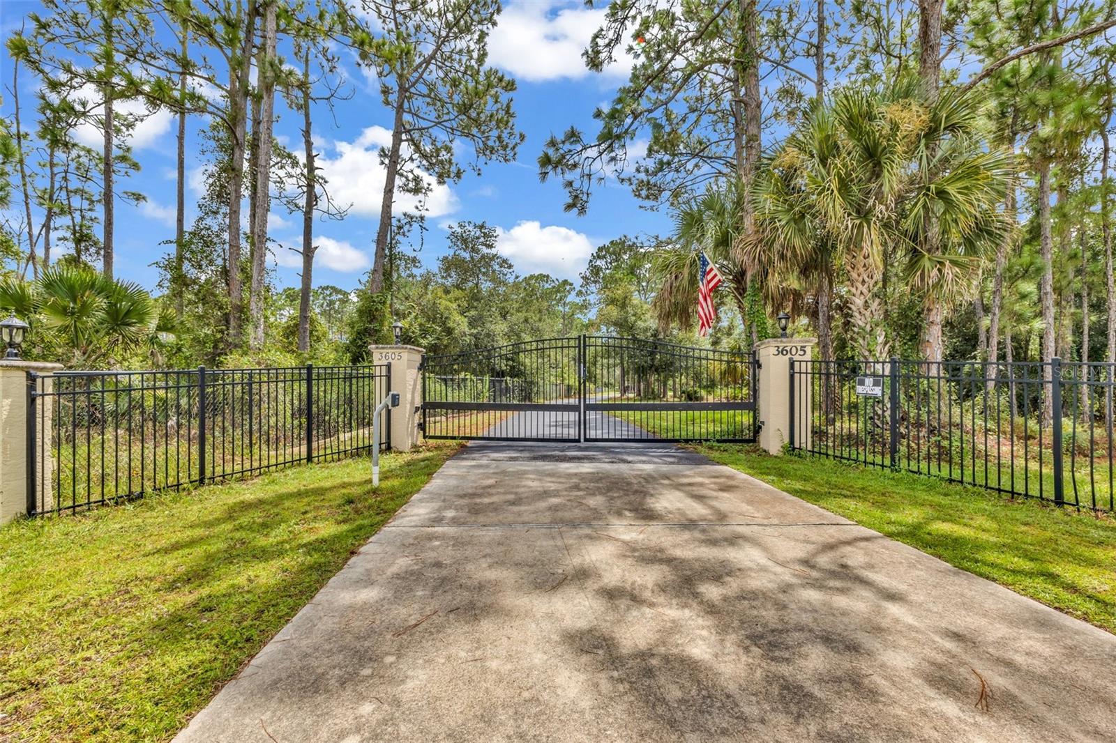 3605 TROPICAIRE BLVD — photo 7