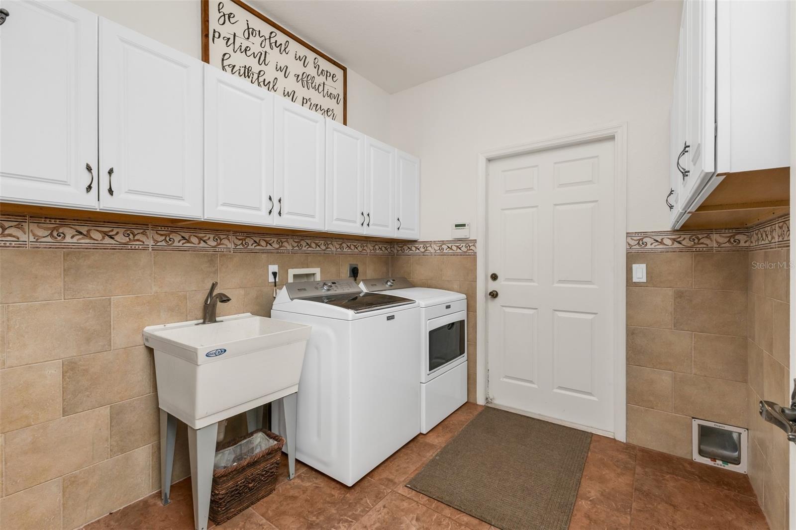 3605 TROPICAIRE BLVD — photo 59
