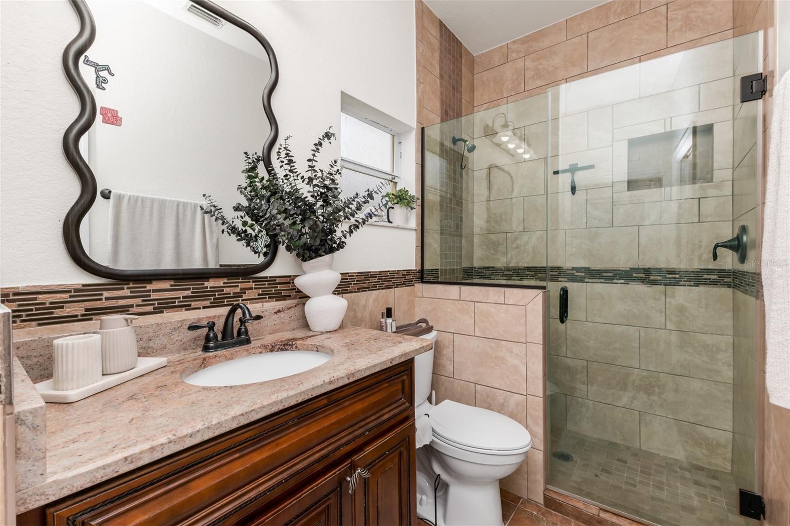 3605 TROPICAIRE BLVD — photo 47