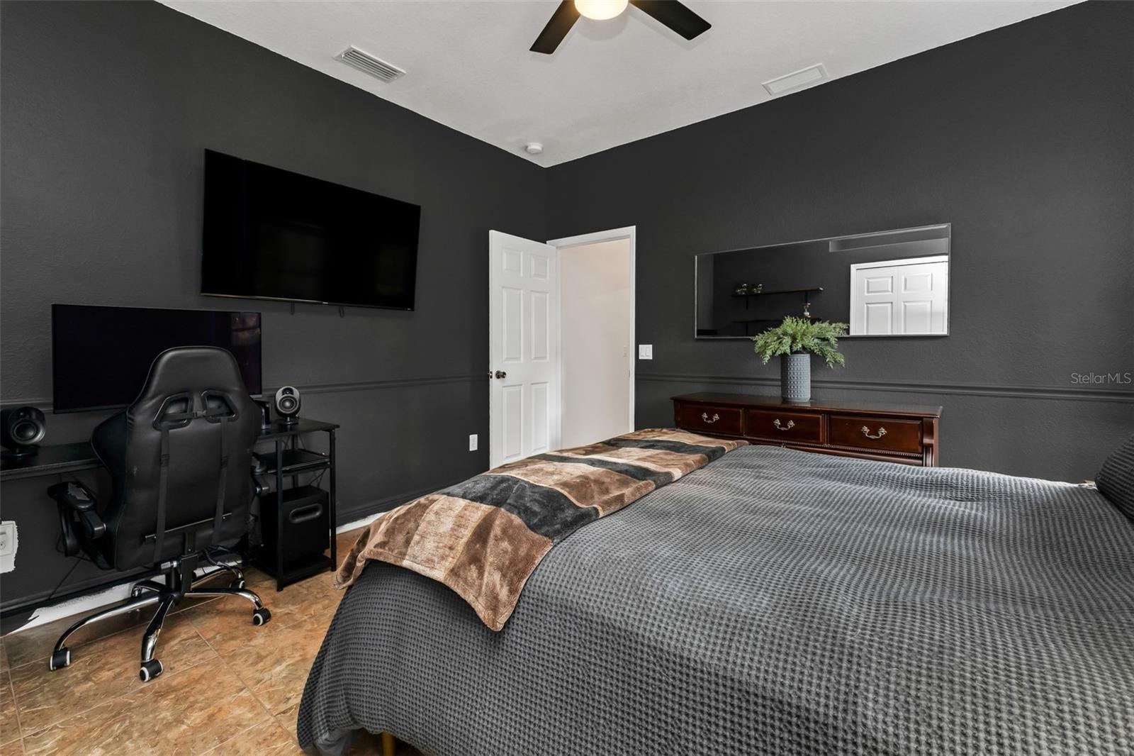 3605 TROPICAIRE BLVD — photo 58