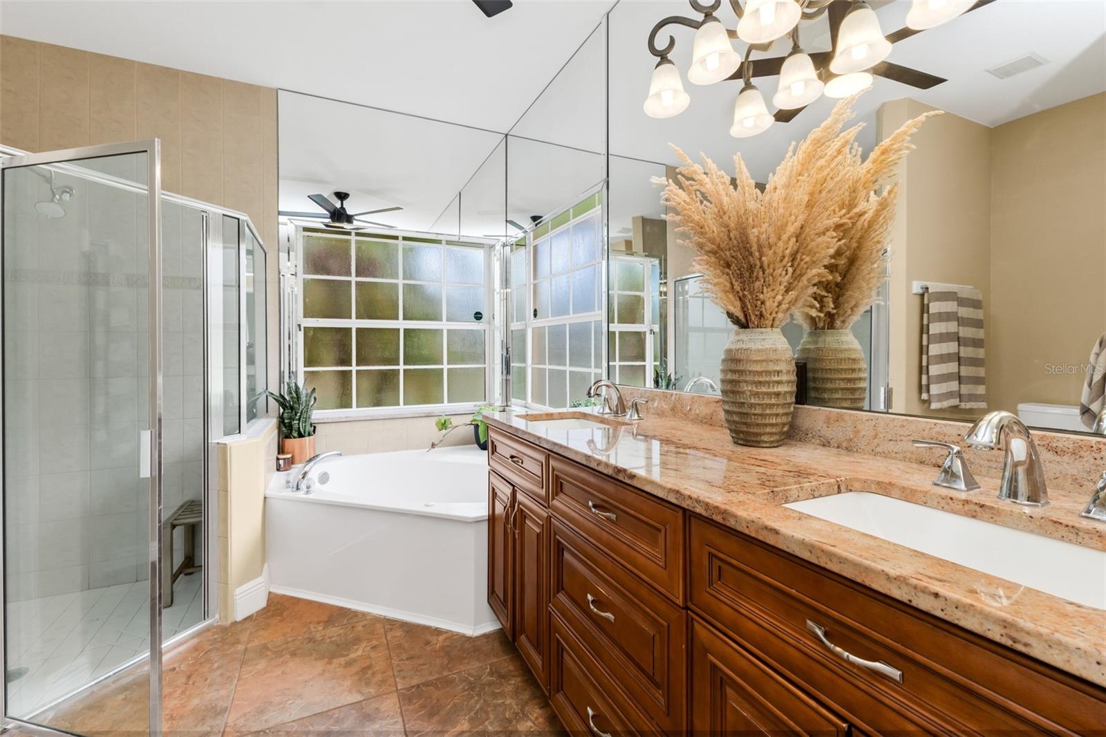 3605 TROPICAIRE BLVD — photo 22
