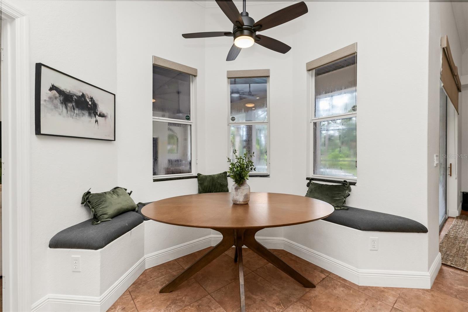 3605 TROPICAIRE BLVD — photo 31