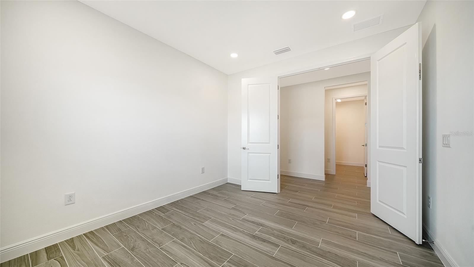 2440 STAR APPLE WAY — photo 30