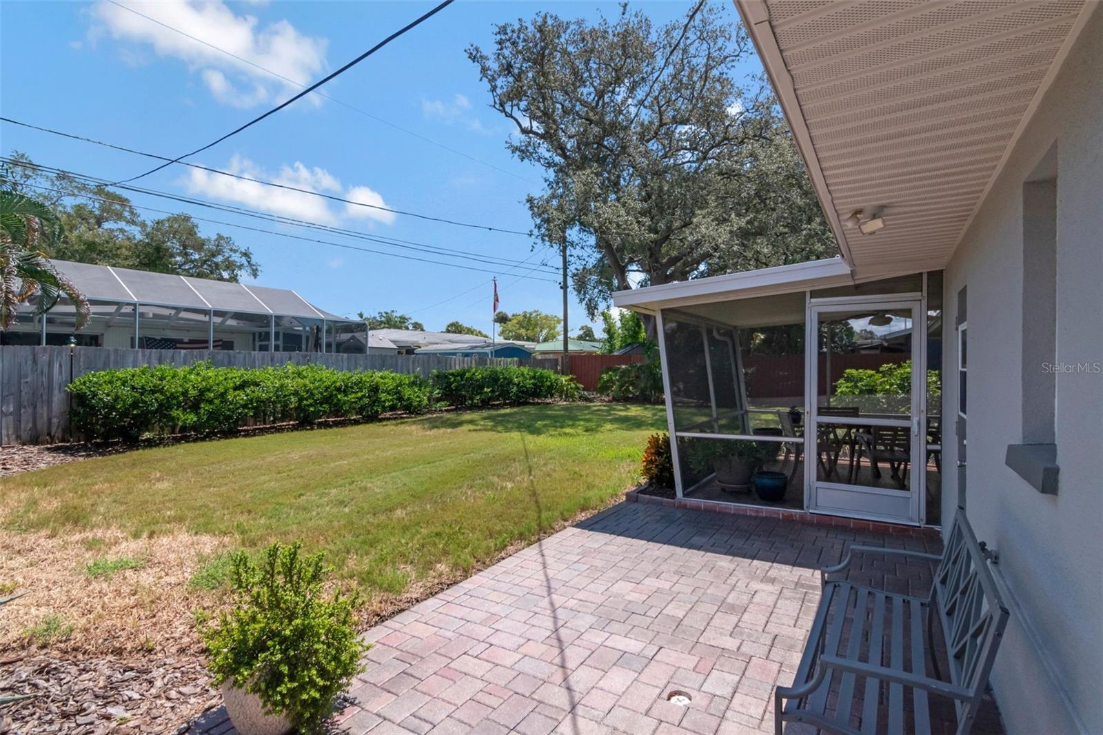 1851 LOMBARDY DR — photo 28