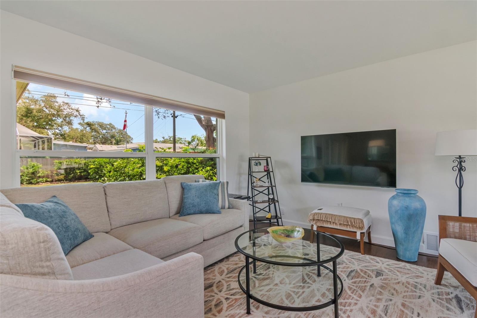 1851 LOMBARDY DR — photo 6