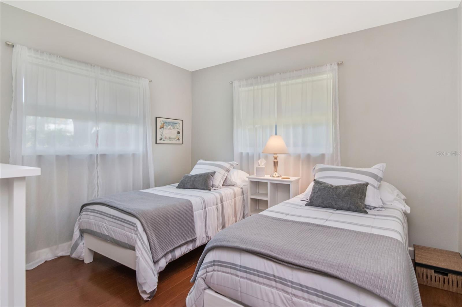 1851 LOMBARDY DR — photo 19