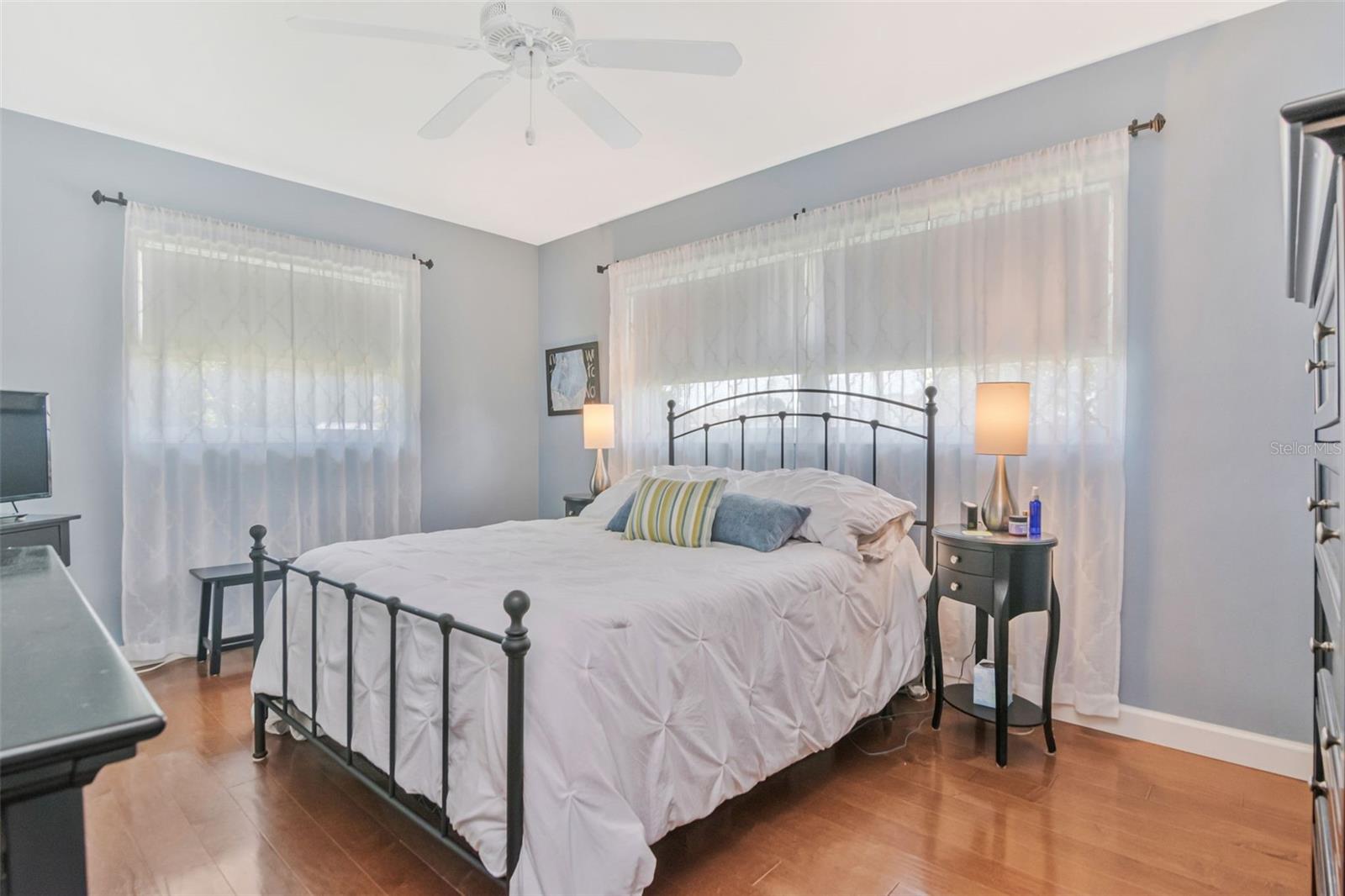 1851 LOMBARDY DR — photo 16