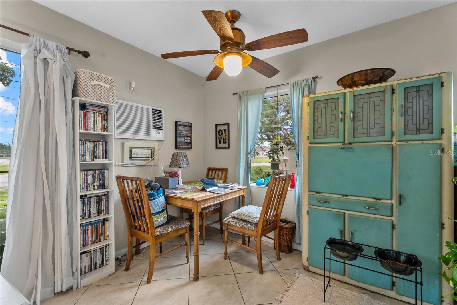 8392 MAUREEN AVE — photo 8