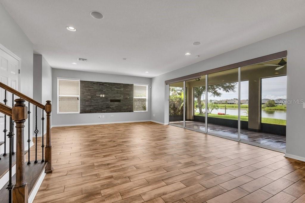 7225 BLUE BEECH DR — photo 16