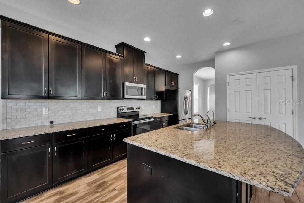 7225 BLUE BEECH DR — photo 21