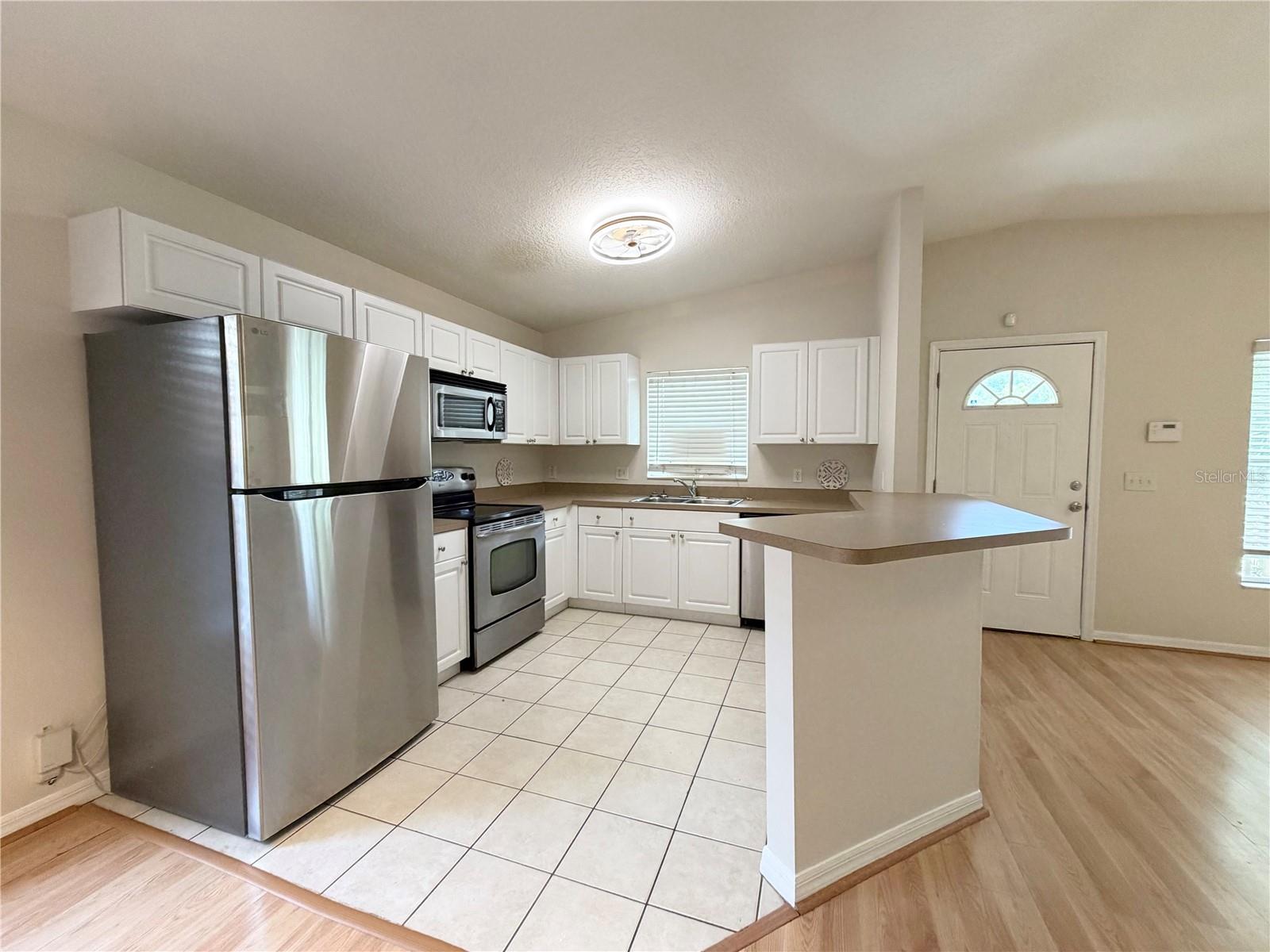 1717 W NASSAU ST #A — photo 5