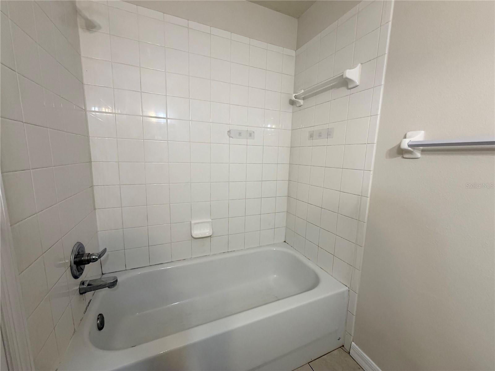 1717 W NASSAU ST #A — photo 18