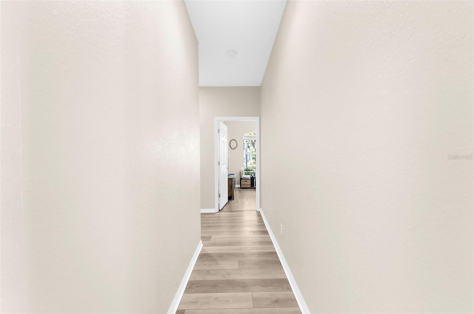 1935 SCARLETT AVE — photo 26