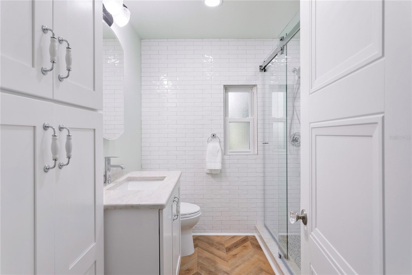 1716 OAK ST NE — photo 14