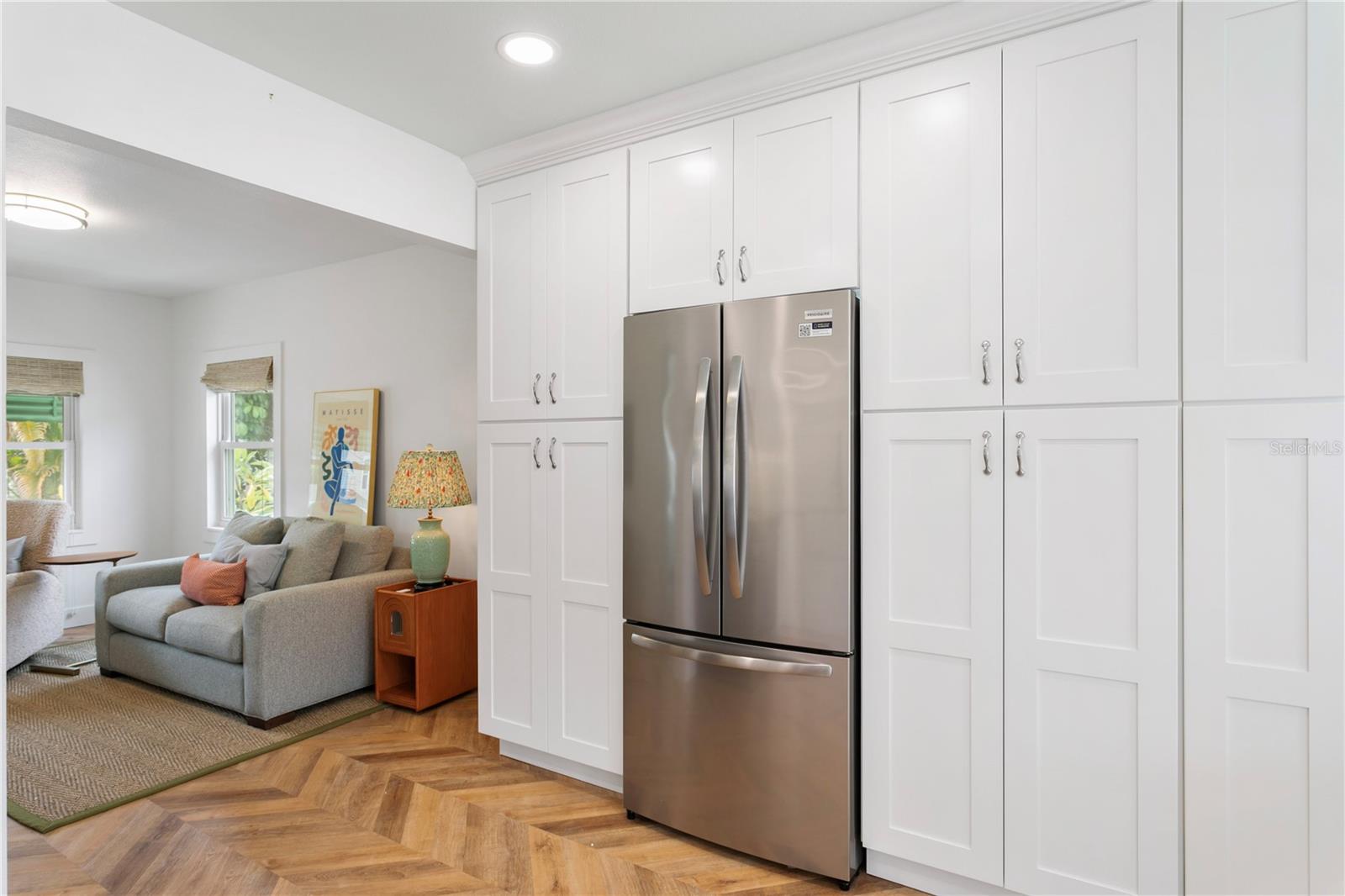 1716 OAK ST NE — photo 9