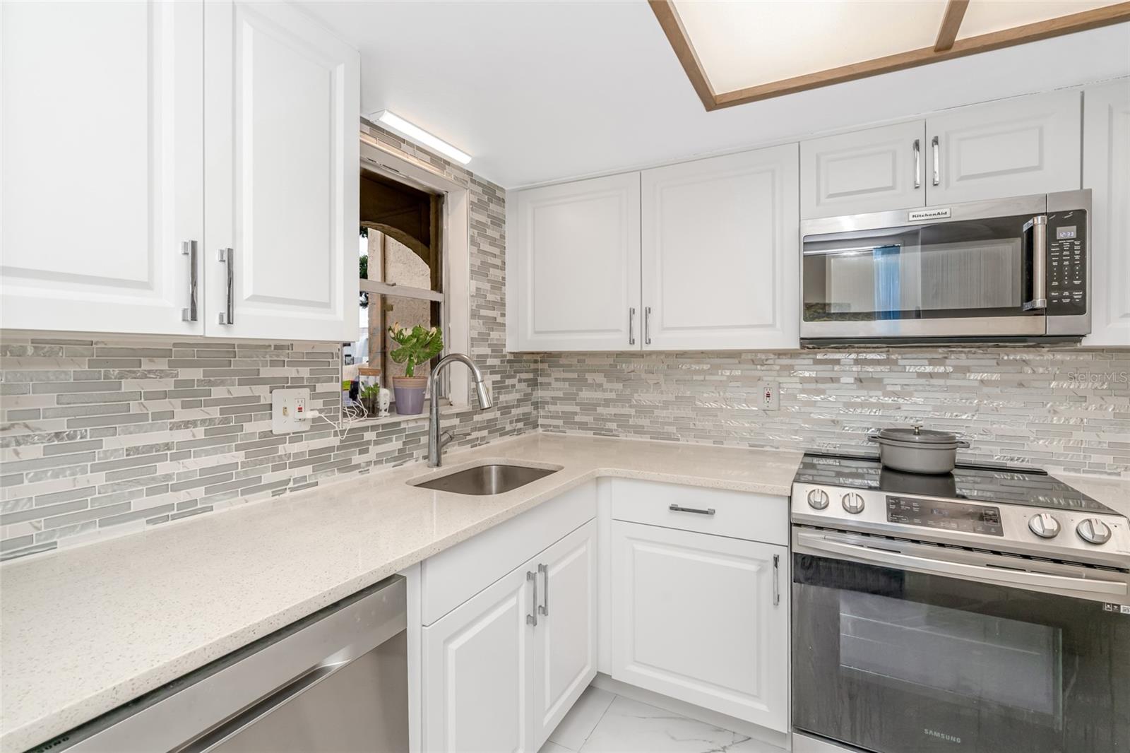 9700 STARKEY RD #113 — photo 7