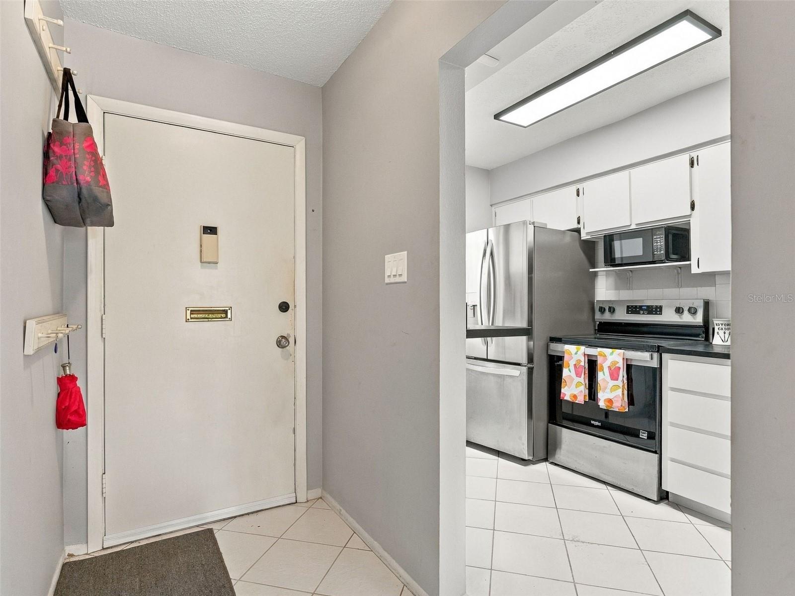 3827 TROPHY BLVD — photo 6