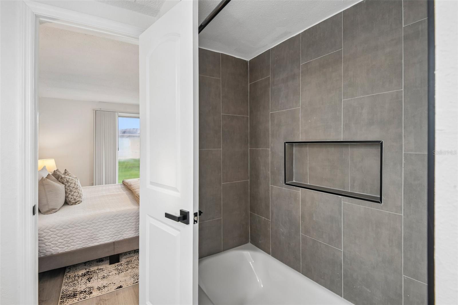 3400 SUPREME DR — photo 27