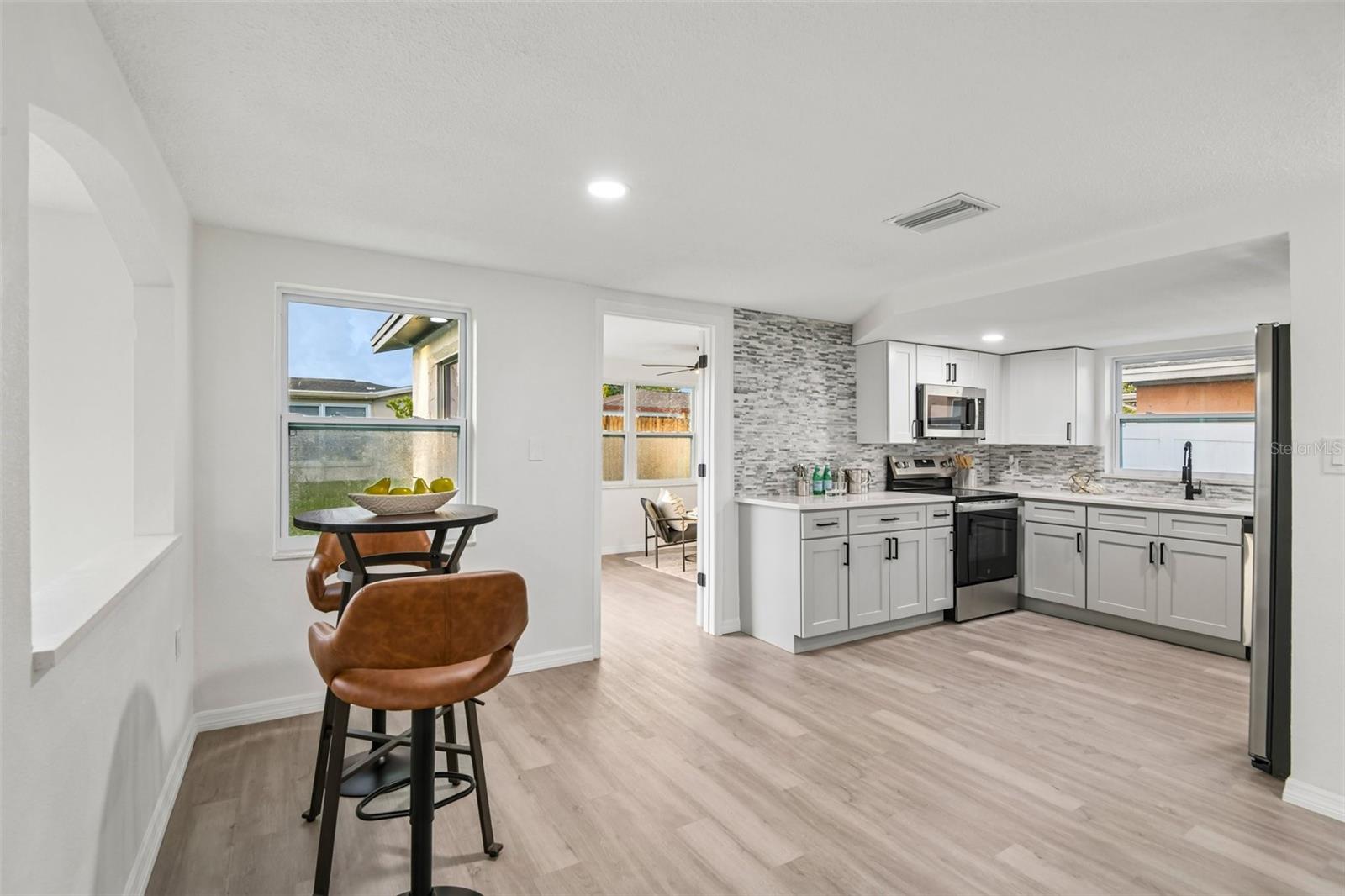 3400 SUPREME DR — photo 15