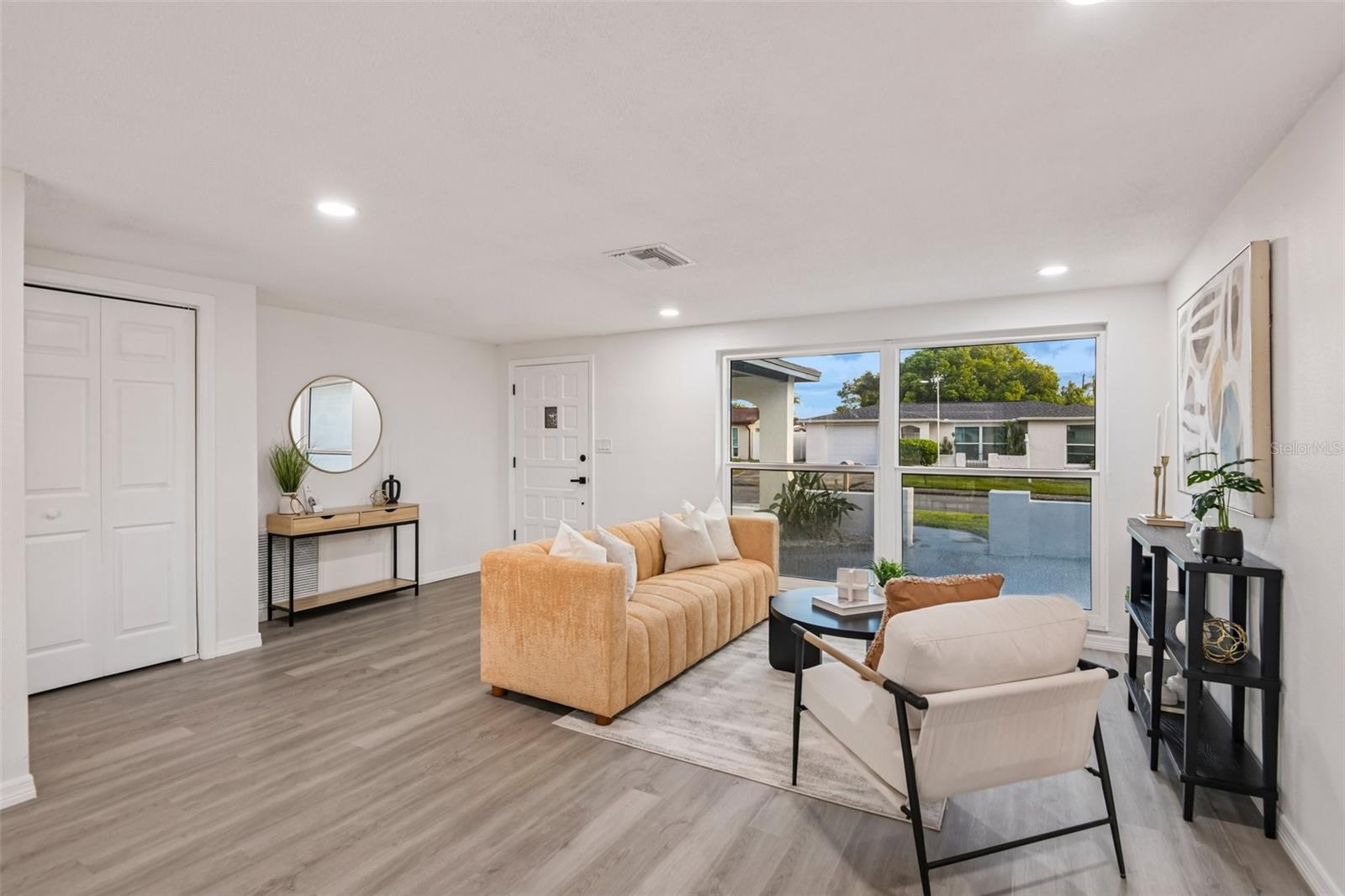 3400 SUPREME DR — photo 8