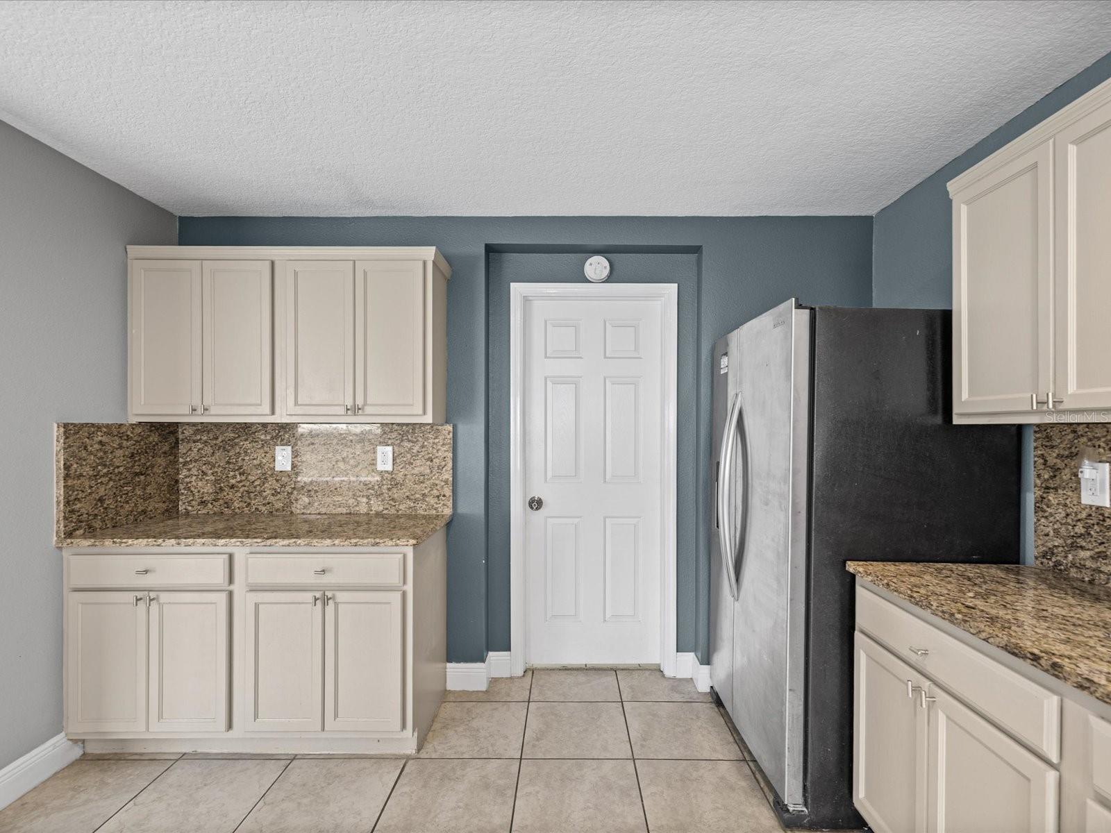 7335 BRIDGEVIEW DR — photo 18
