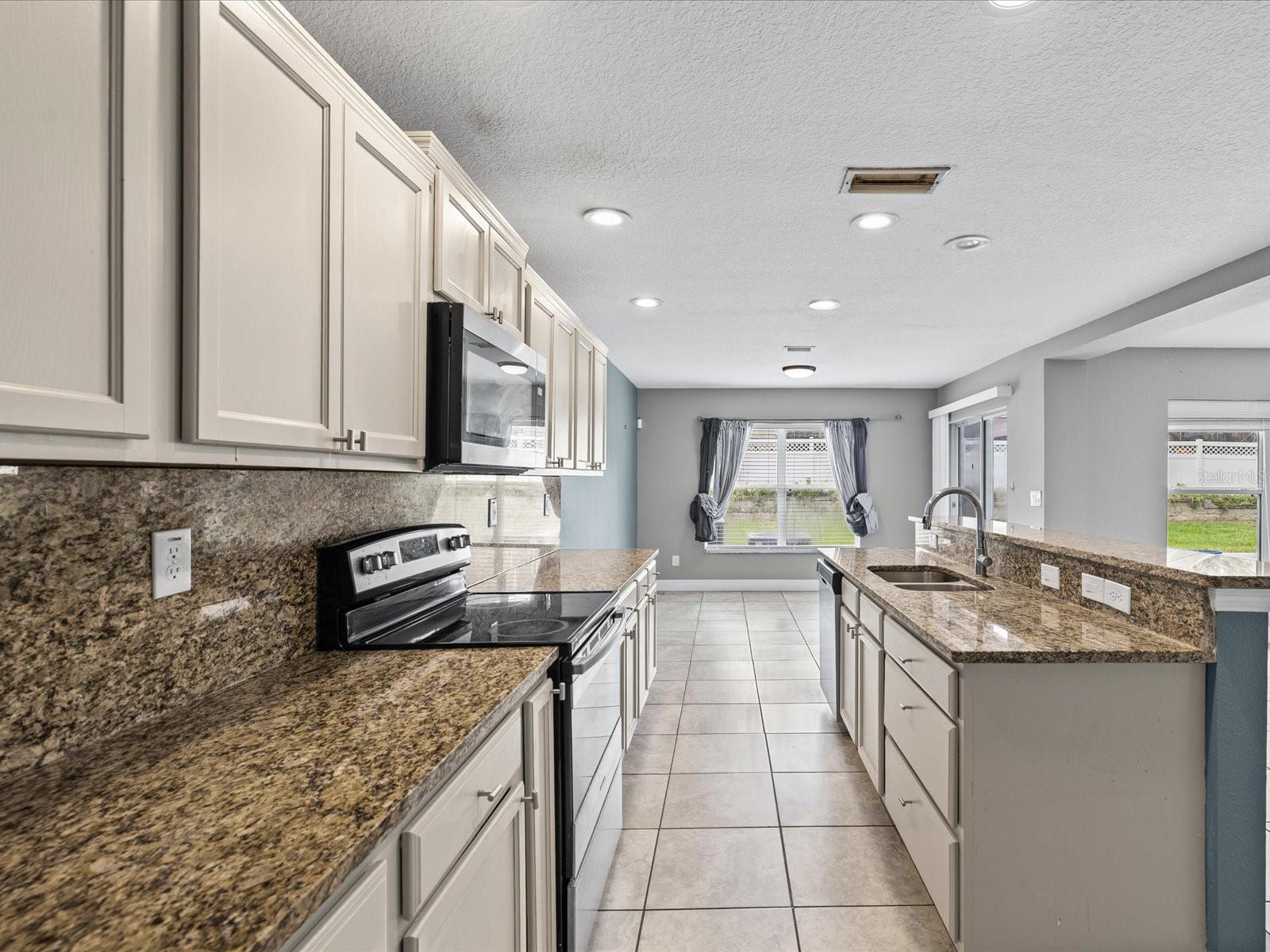 7335 BRIDGEVIEW DR — photo 17