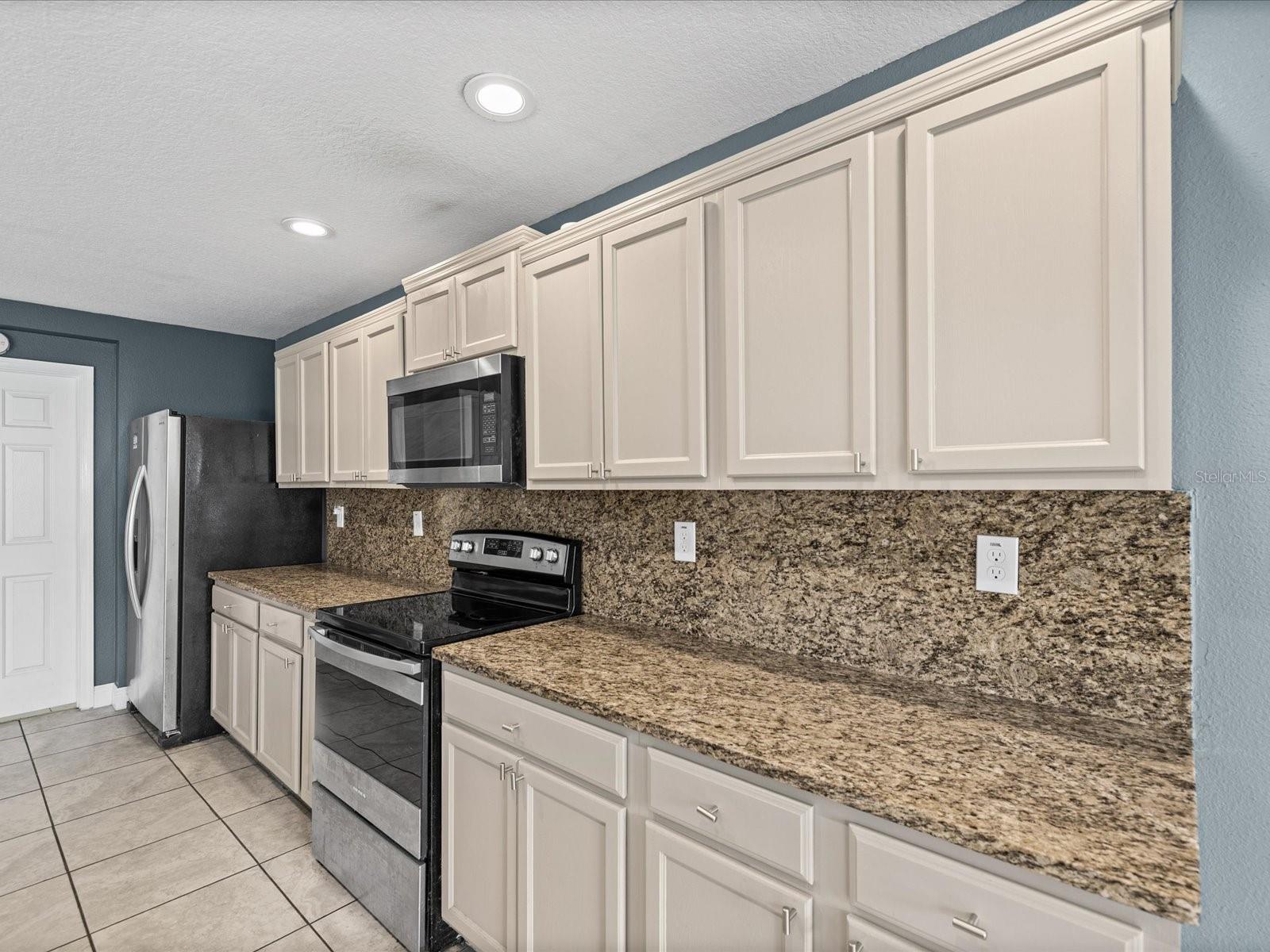 7335 BRIDGEVIEW DR — photo 16